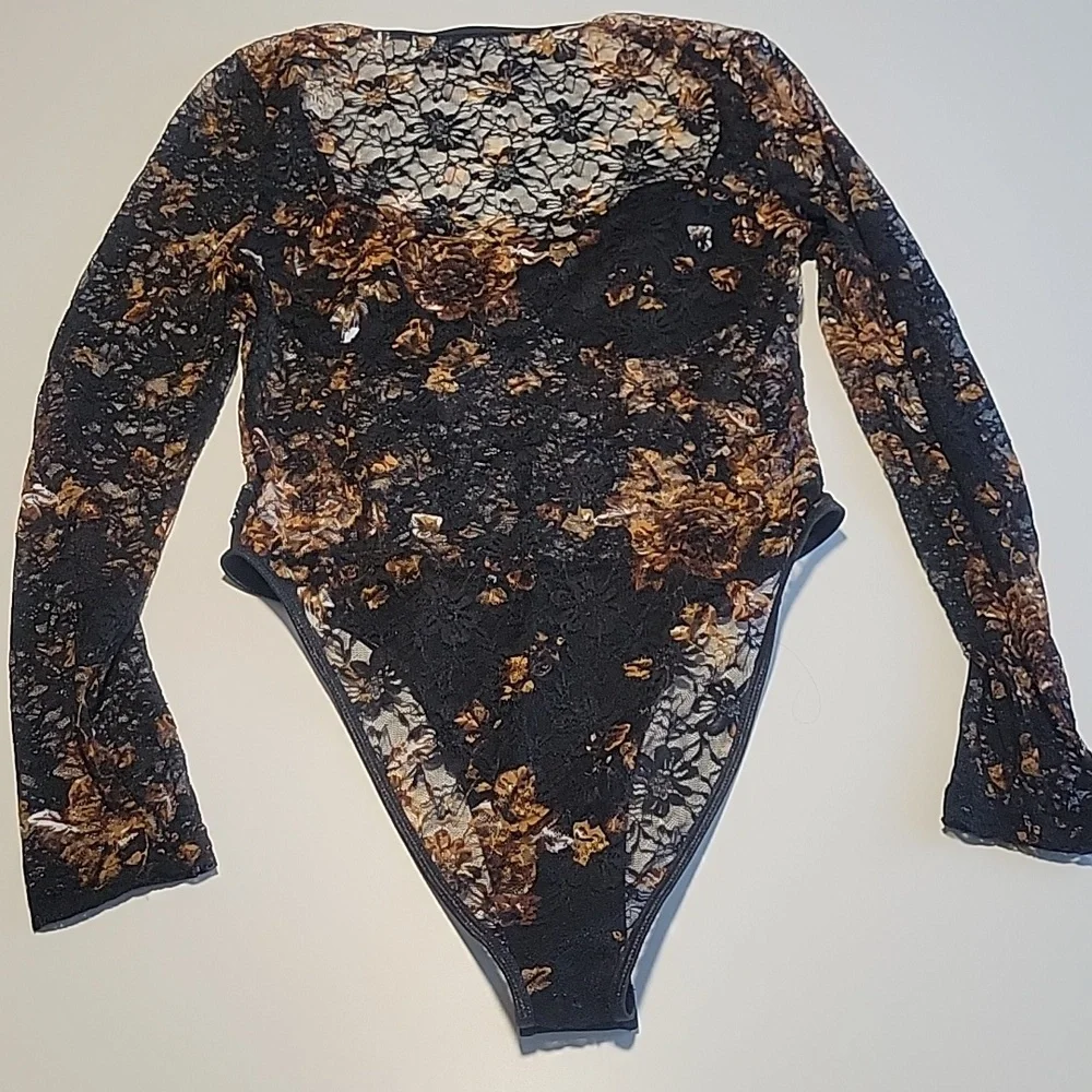 Floral Lace Long Sleeve Bodysuit Sz L